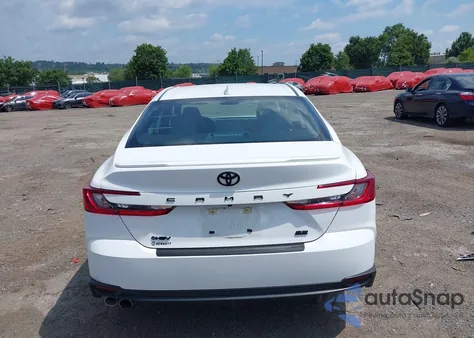 2025 Toyota Camry Se z USA, uszkodzony, nr VIN 4T1DAACKXSU534244